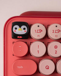 Classic Penguin Keycap – 3D Printed Custom Keyboard Accessory, Detailed High-Quality Plastic Keycap